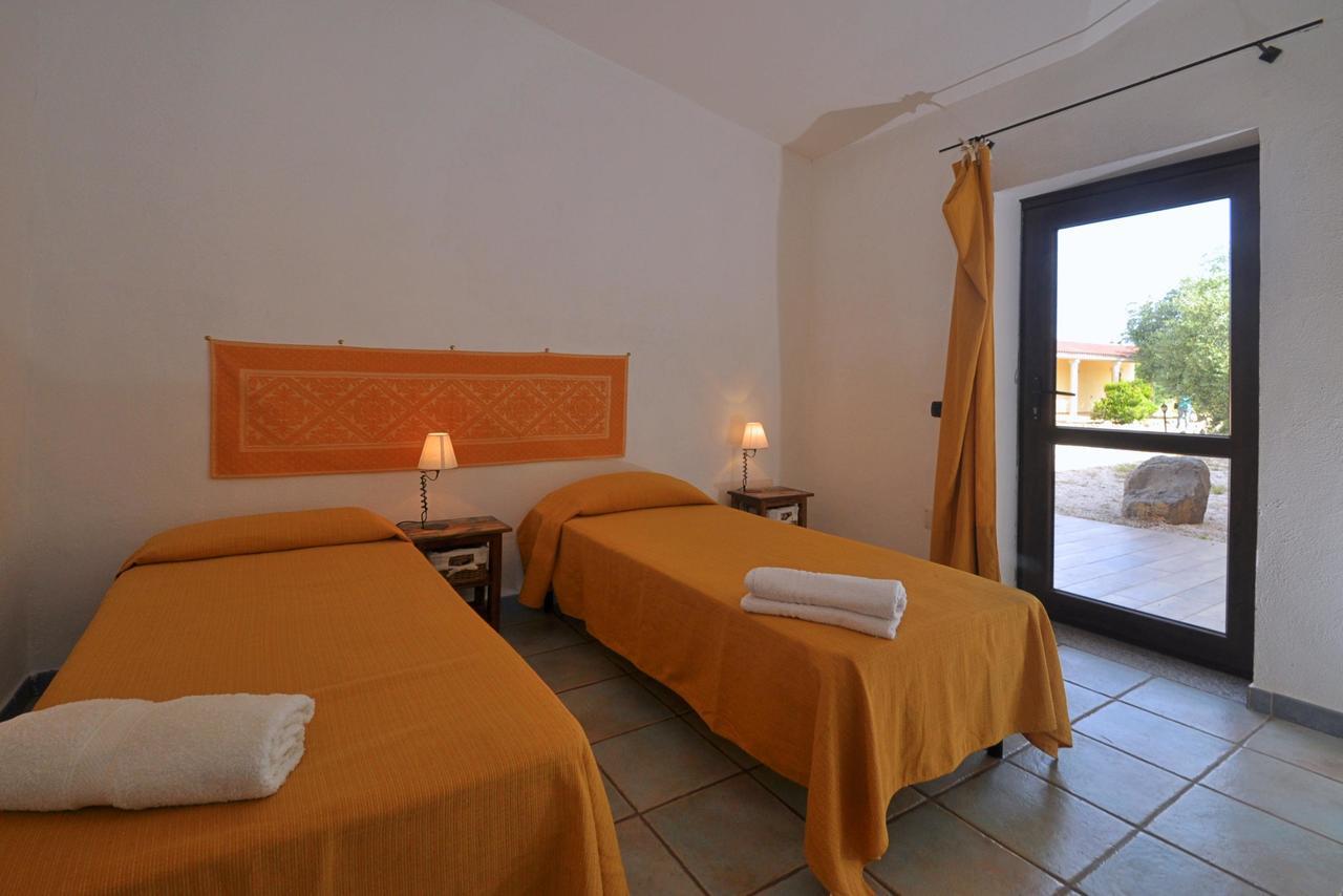 באדזי B&B Mare Della Gallura מראה חיצוני תמונה